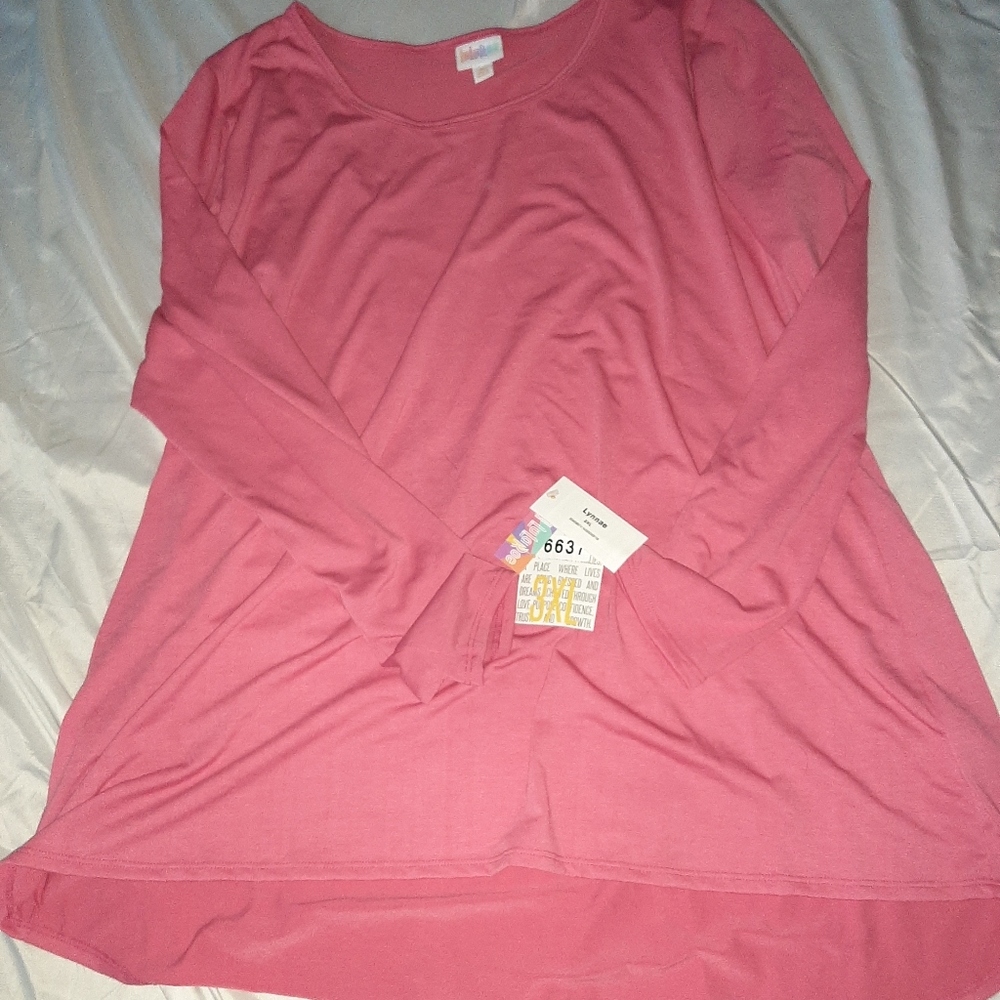 NWT Lynanne top
